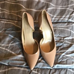 Nude Pumps